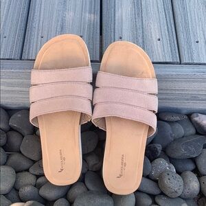 Koolaburra Tan Slide Sandals Minimalist Design